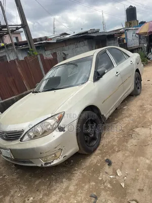 Toyota Camry 2004 Silver