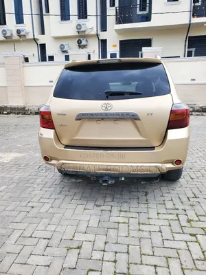 Toyota Highlander 2009 Gold