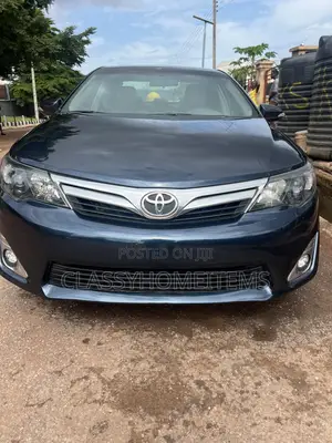Toyota Camry LE 4dr Sedan w/Prod. End 11/13 (2.5L 4cyl 6A) 2014 Blue