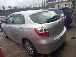 Toyota Matrix 2010 Silver