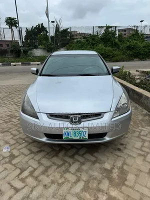 Honda Accord 2004 Silver