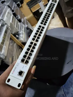Fortinet Switch 448D