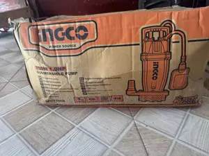 INGCO 750W (1.0HP) Submersible Water Pump