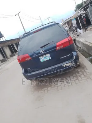Toyota Sienna 2005 Gray