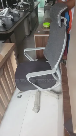 Brand New  Ergonomic Mesh Office Chair