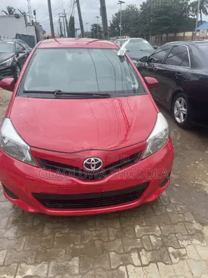 Toyota Yaris LE Hatchback 3dr 2013 Red
