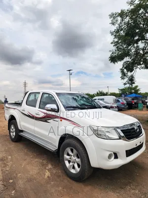 Toyota Hilux 2013 White