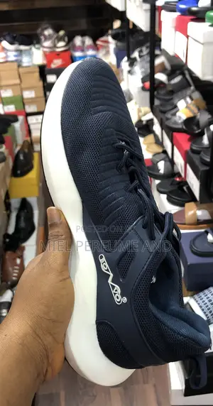 Bovo Canvas