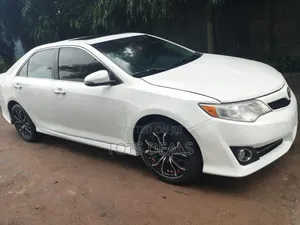 Toyota Camry LE 4dr Sedan (2.5L 4cyl 6A) 2013 White