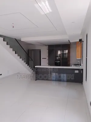 2bdrm Block of Flats in Lekki Phase 1 for rent