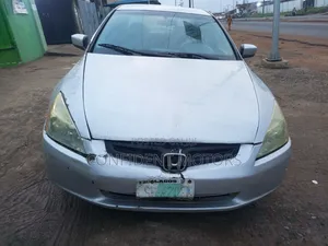 Honda Accord 2005 Silver