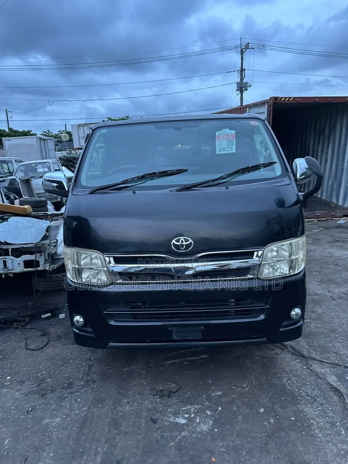 Toyota HiAce 2015 Black