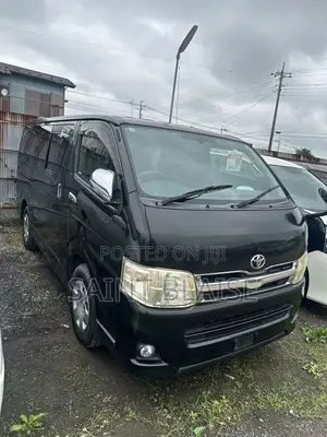 Toyota HiAce 2015 Black
