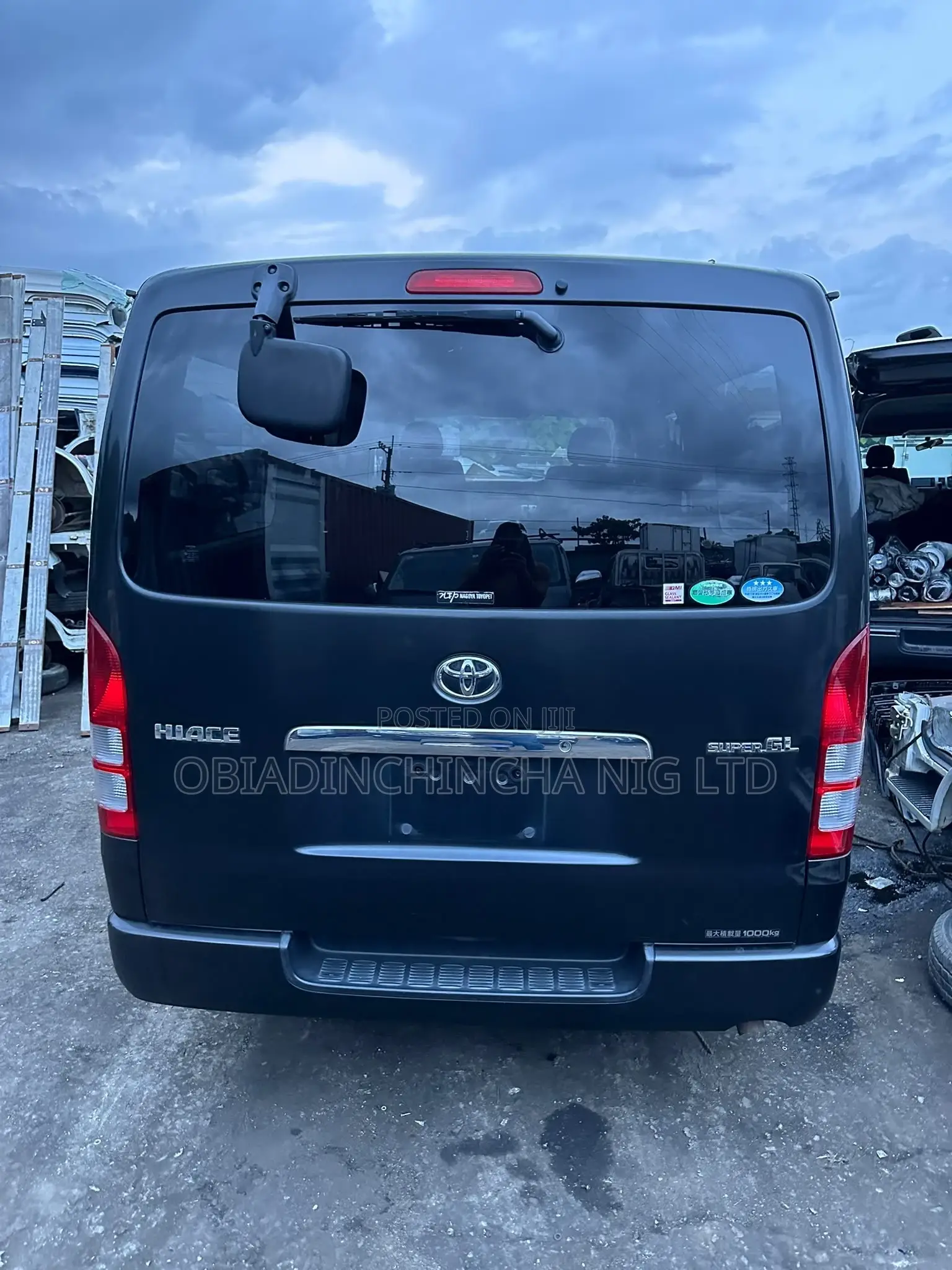 Toyota HiAce 2015 Black
