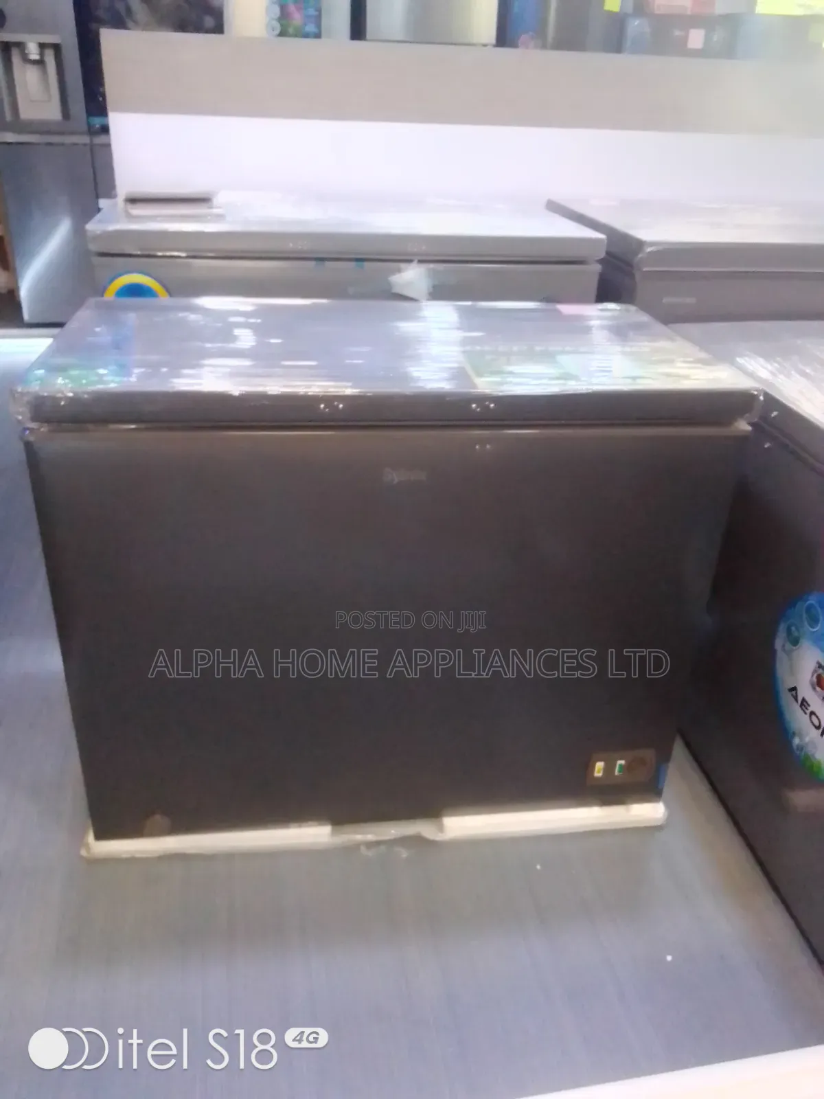 Syinix Chest Freezer 245L Gray Colour