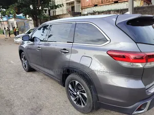 Toyota Highlander 2018 Gray