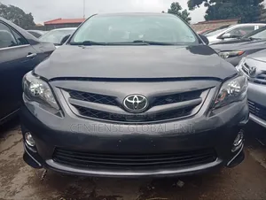 Toyota Corolla 2013 Gray