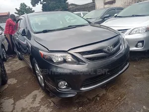 Toyota Corolla 2013 Gray