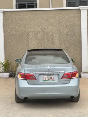 Lexus ES 350 2011 Red