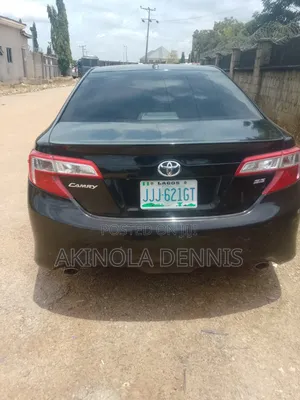 Toyota Camry SE 4dr Sedan w/Prod. End 11/13 (2.5L 4cyl 6A) 2014 Black