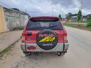 Toyota RAV4 1.8 2005 Red