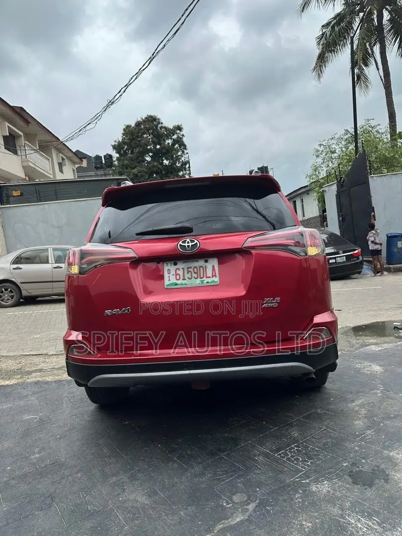 Toyota RAV4 2013 Red