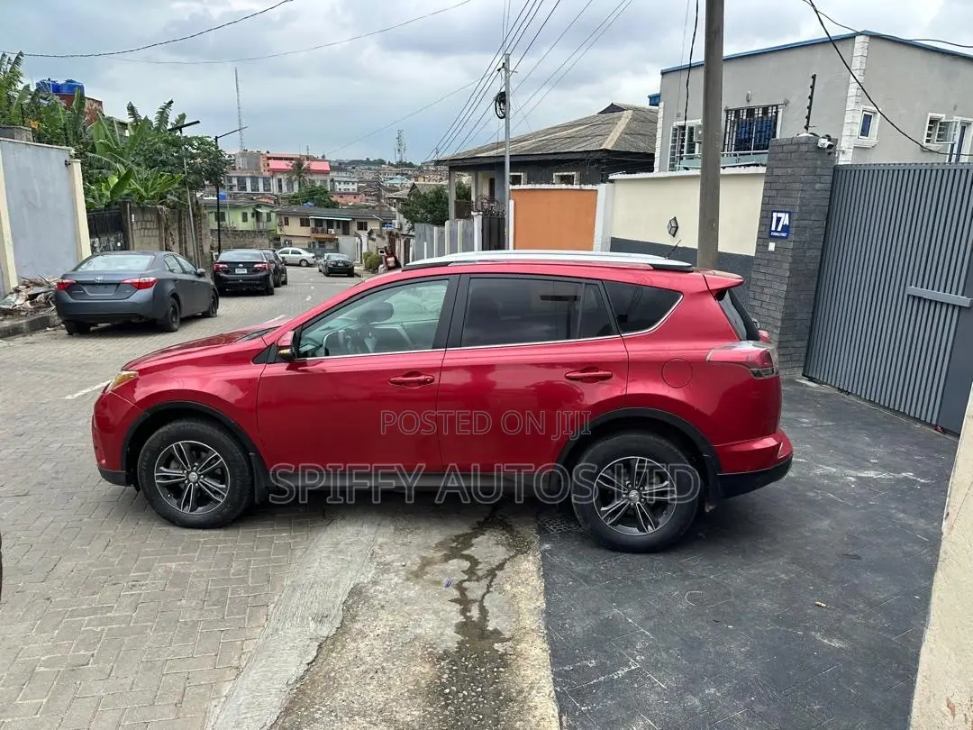 Toyota RAV4 2013 Red