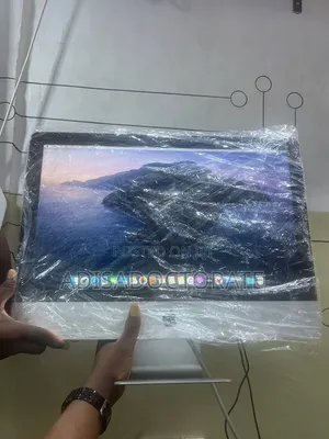 Desktop Computer Apple iMac 8GB Intel Core i5 SSD 1T