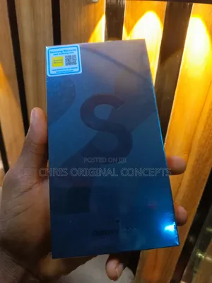 New Samsung Galaxy S22+ 5G 128 GB Gold