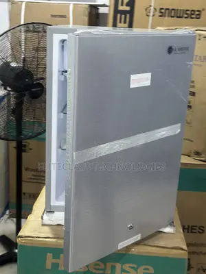 Brand NEW GFR-90S-E Glamstar Fridge