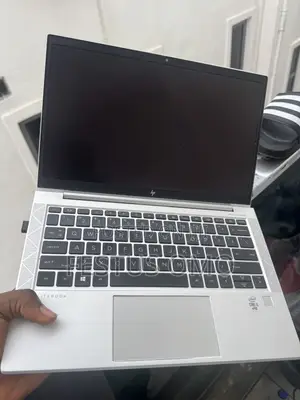 Laptop HP EliteBook 830 G7 16GB Intel Core i5 SSD 256GB