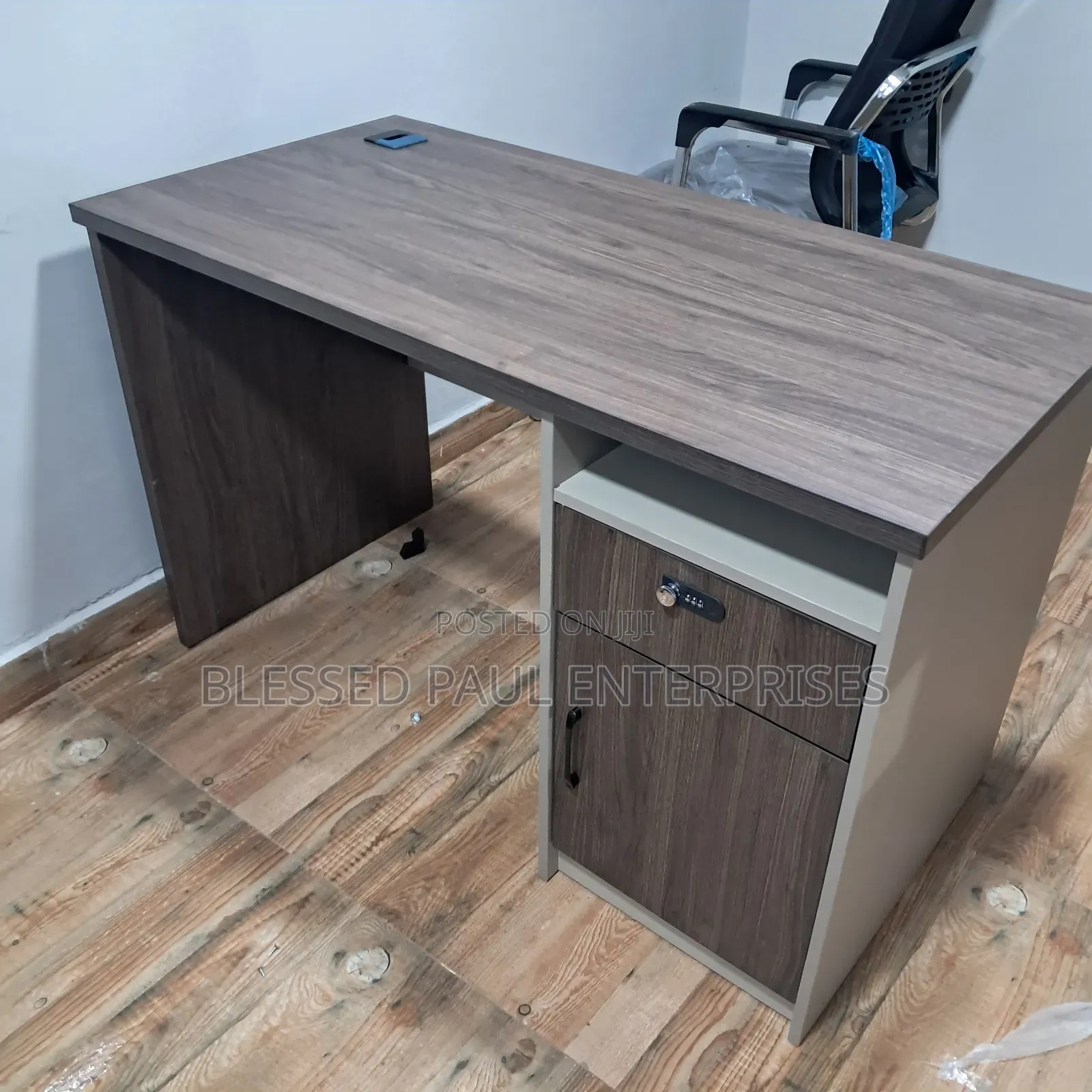 High Quality Office Table
