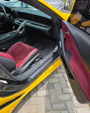 Lexus LC 2017 Yellow