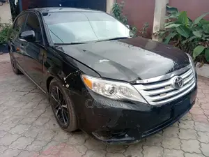 Toyota Avalon 2012 Black