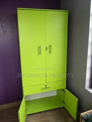 Affordable Wardrobe (Super Clean)