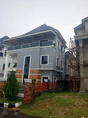 4bdrm Duplex in FHA for rent