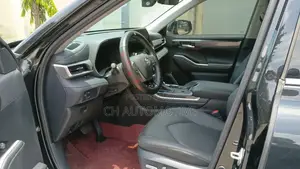 Toyota Highlander 2024 Black