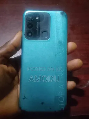 Tecno Spark 8C 64 GB Blue
