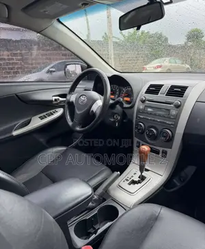 Toyota Corolla XRS 4dr Sedan (2.4L 4cyl 5A) 2010 White