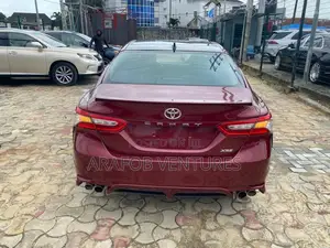 Toyota Camry 2018 Beige