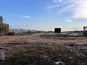 Solar City, Apo