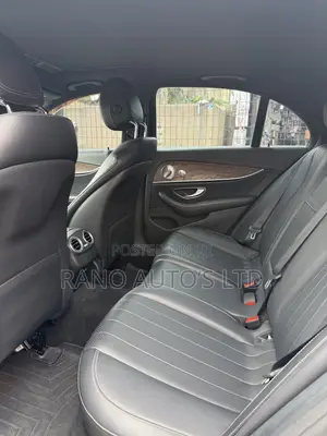 Mercedes-Benz E300 4Matic AWD Sedan (2.0L 4cyl 9A) 2017 White