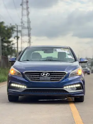 Hyundai Sonata Limited Sedan FWD (2.4L 4cyl 6A) 2016 Blue