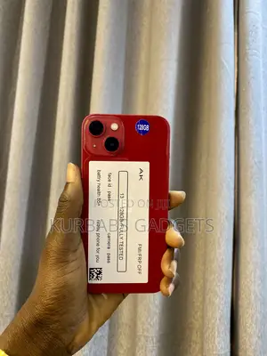 Apple iPhone 13 128 GB Red