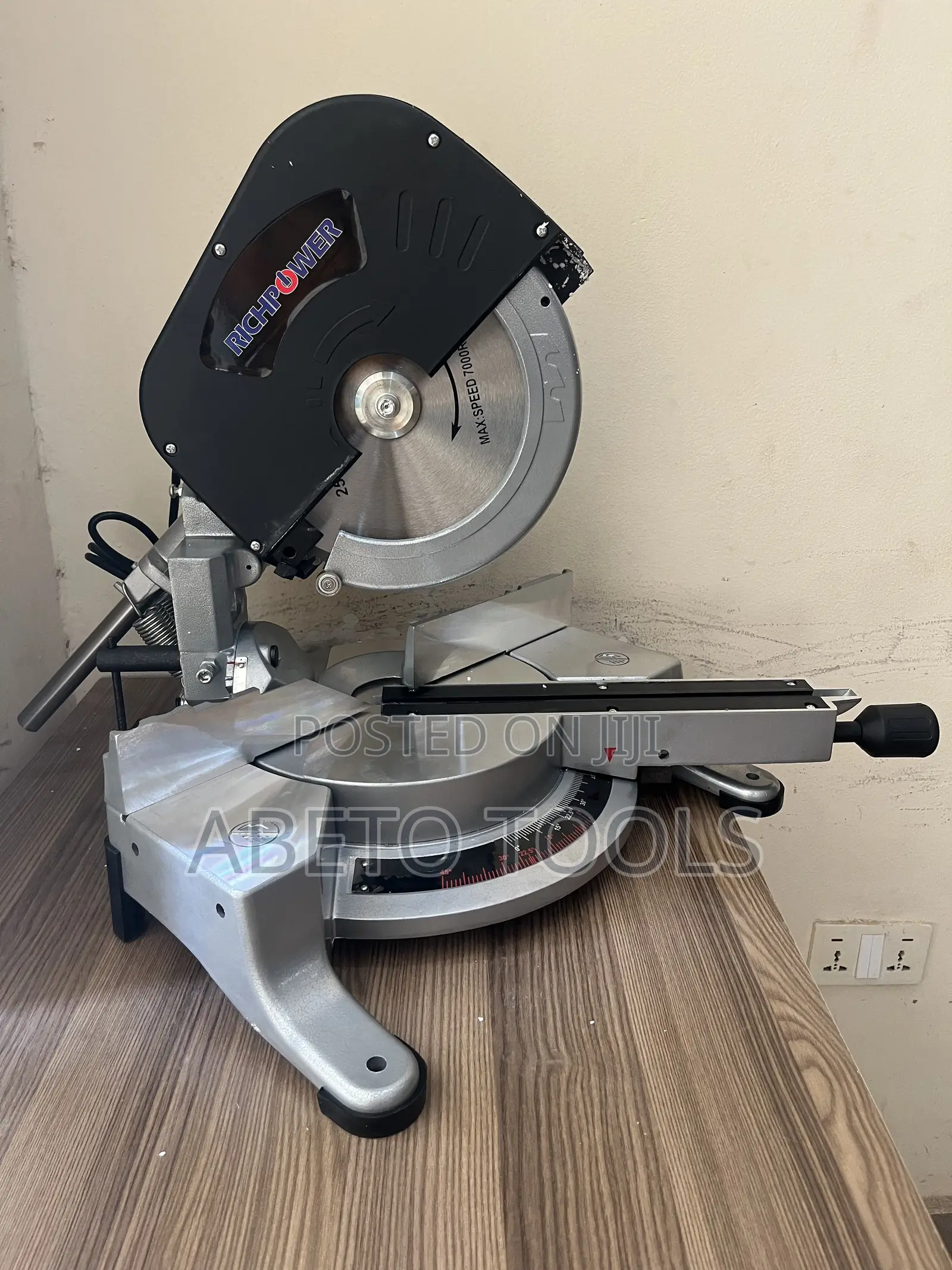 Miter Machine
