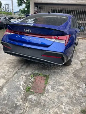 Hyundai Elantra 2025 Blue