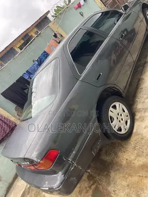 Toyota Camry LE 4dr Sedan (2.2L 4cyl 4A) 2000 Gray