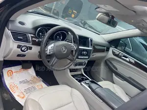 Mercedes-Benz M Class ML350 4MATIC 4dr SUV AWD (3.5L 6cyl 7A) 2015 Blue