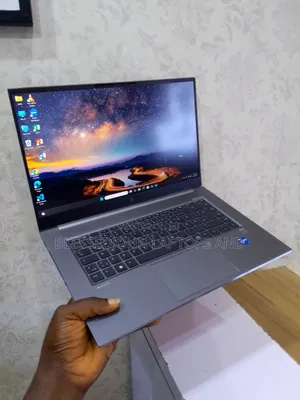 Laptop HP ZBook Studio G8 16GB Intel Core i7 SSD 512GB