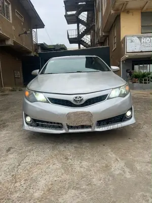 Toyota Camry 2014 Silver